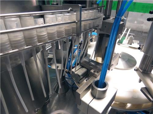 上海专用香水灌装旋盖机销售厂家 创新服务「温州中环机械设备供应」